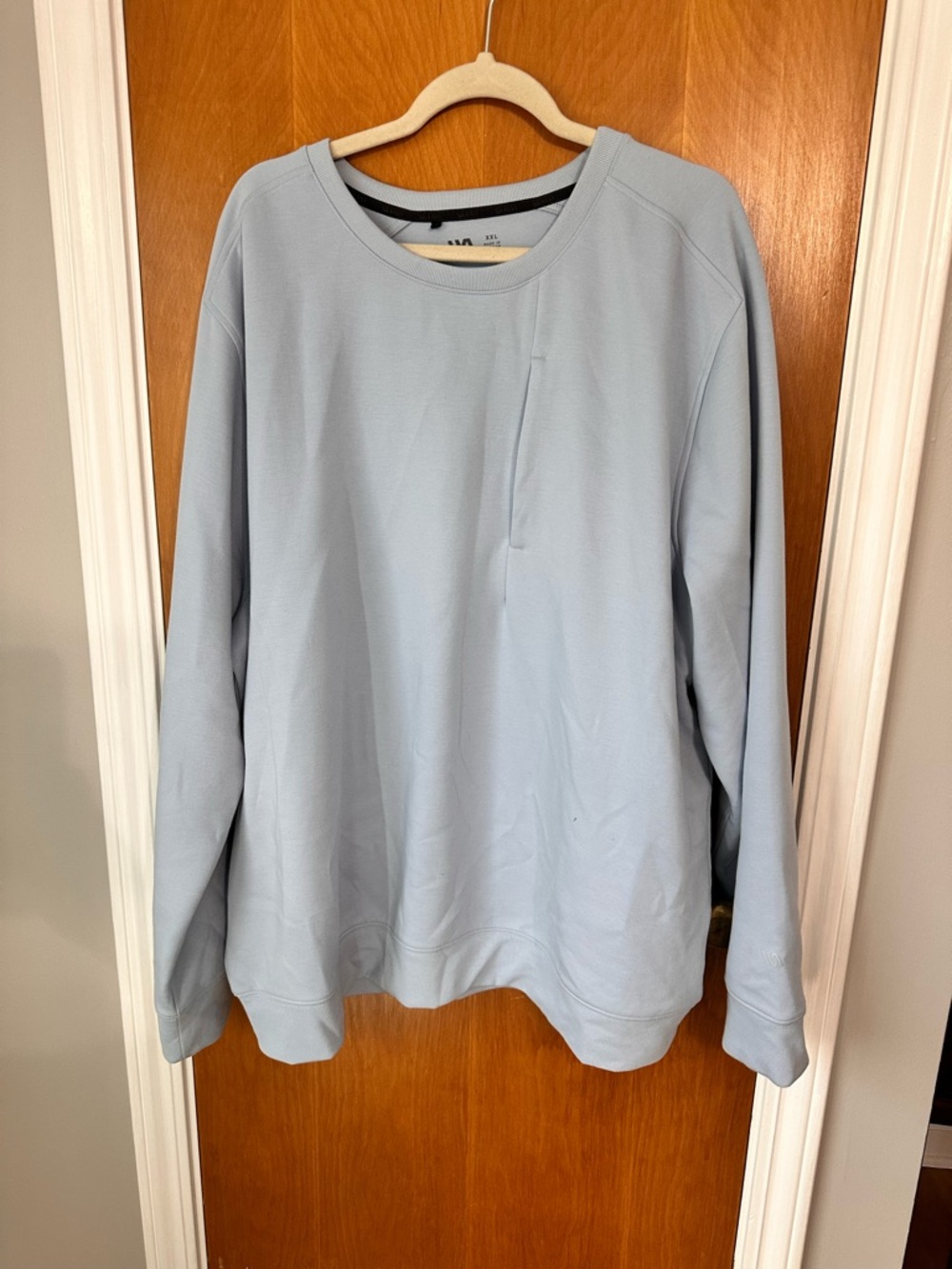 Men's Light Blue Crewneck Long-Sleeve Shirt